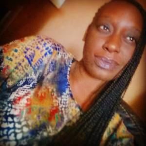 Meet your Posher, Chamoya